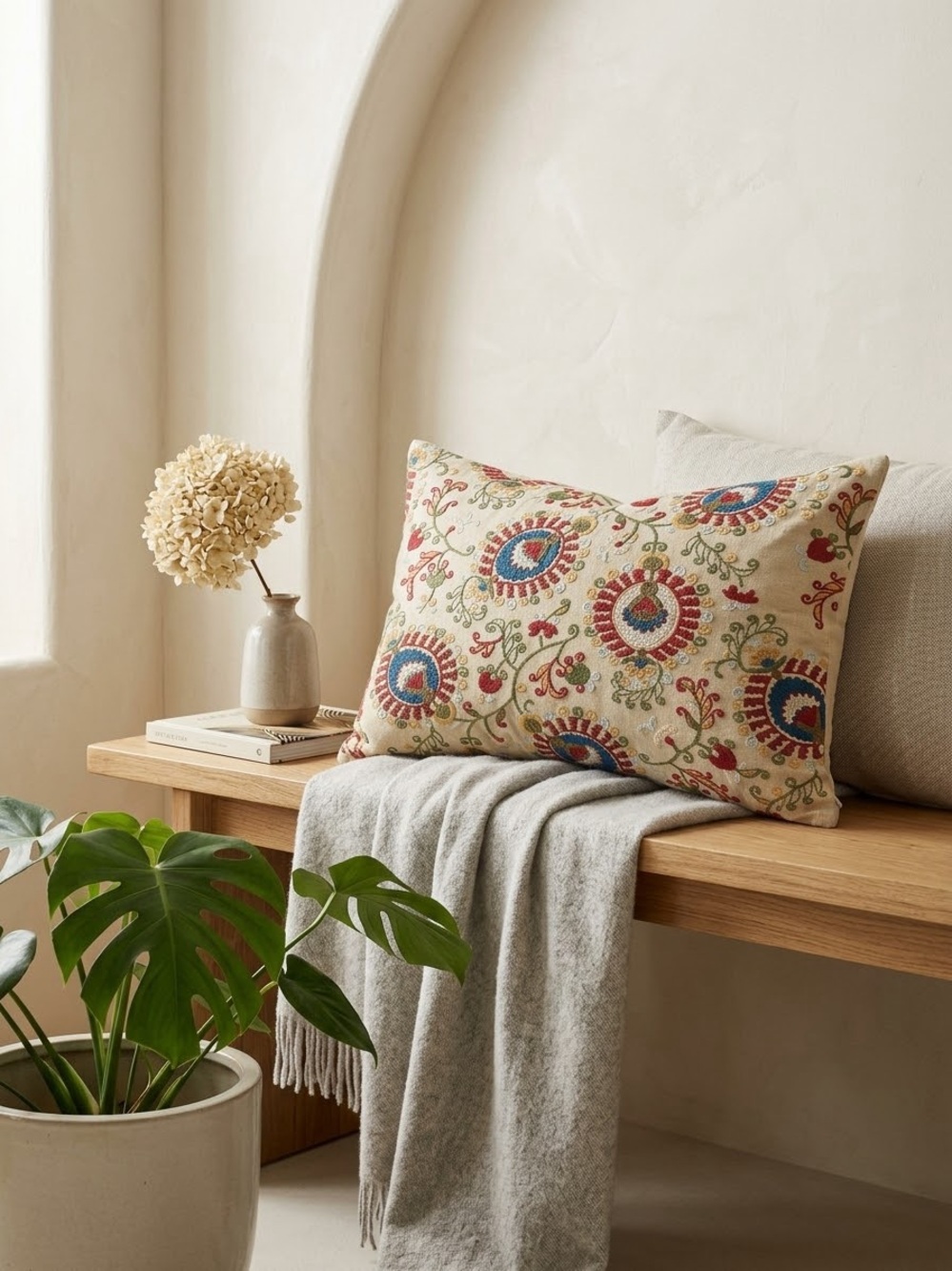 Pottery Barn Suzani Embroidered Linen Blend Pillow Cover 16x26 Neutral Floral